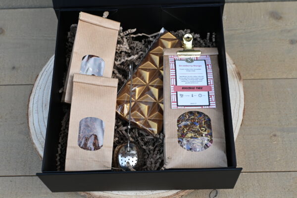 Cadeaubox Cadeau Kadoobox Kadoo Thee chocolade theefilter theetang Bij Xann