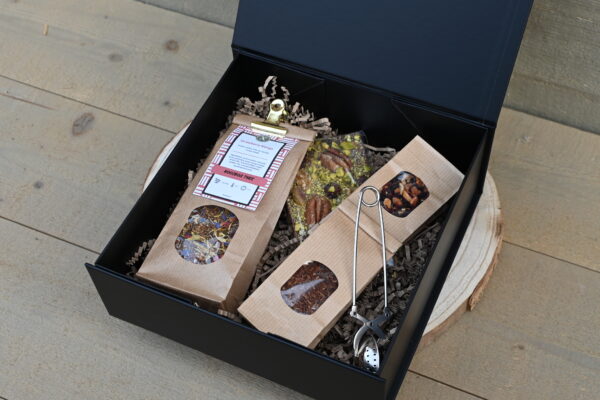 Cadeaubox Cadeau Kadoobox Kadoo Thee chocolade theefilter theetang Bij Xann