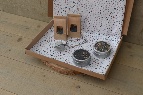 Cadeaubox Cadeau Kadoobox Kadoo Losse thee Brievenbuspakket Thee theefilter theetang Bij Xann